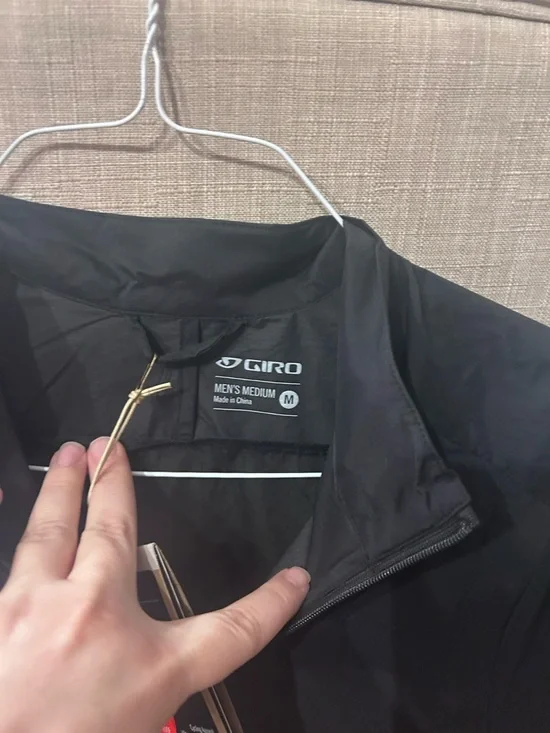 NWT Giro Black Men's Wind Jacket - Picture 5 of 7